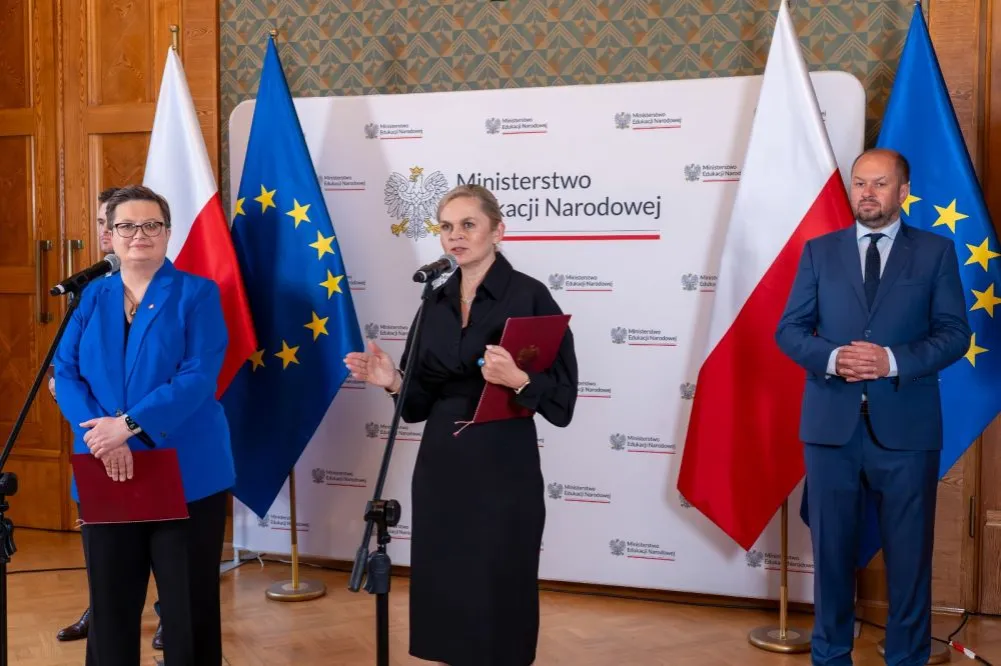 Zdjęcie Co dalej z reformą oświaty? Kluczowe zmiany i ich wpływ na uczniów