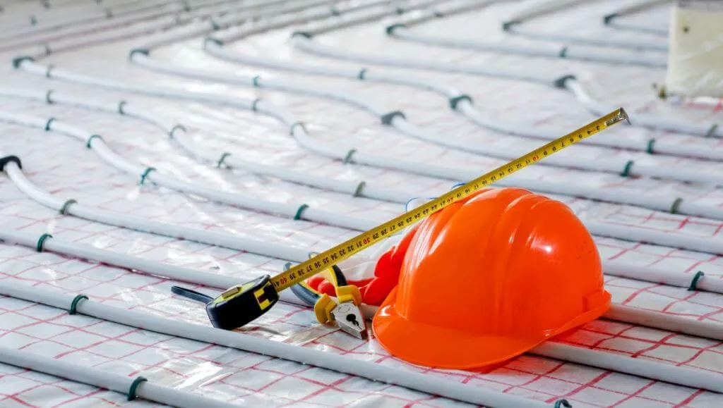 Zdjęcie Ile rury na ogrzewanie podłogowe? Oblicz dokładnie i oszczędzaj