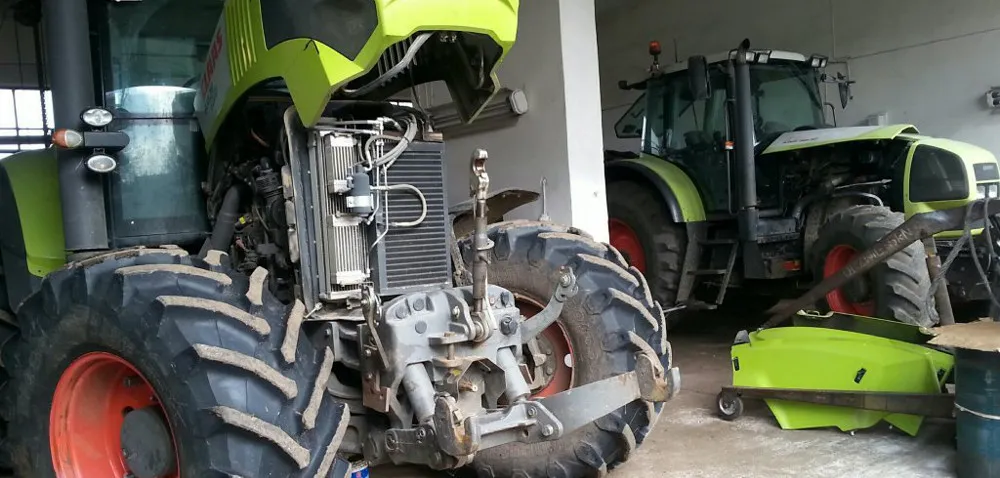 Zdjęcie Co ile motogodzin wymiana oleju w koparce – uniknij kosztownych awarii