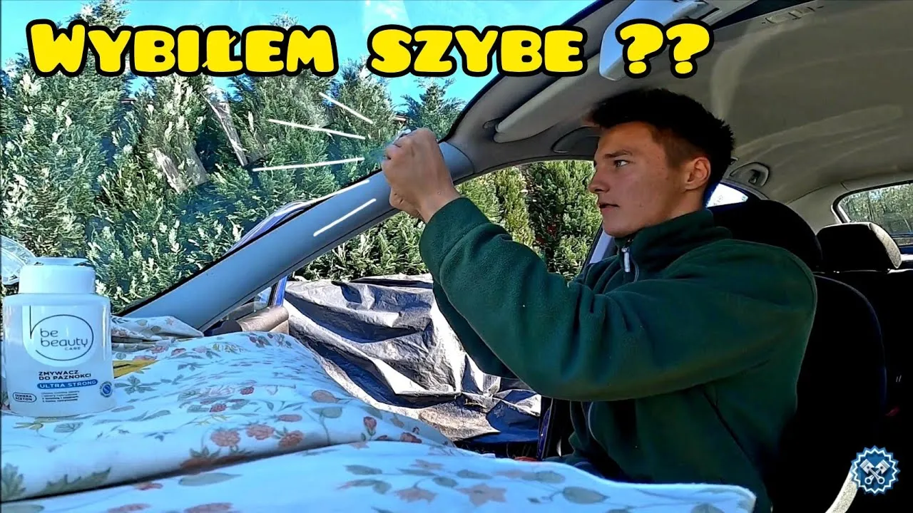 Zdjęcie Jak skutecznie usunąć naklejkę z szyby samochodu bez uszkodzeń i śladów kleju