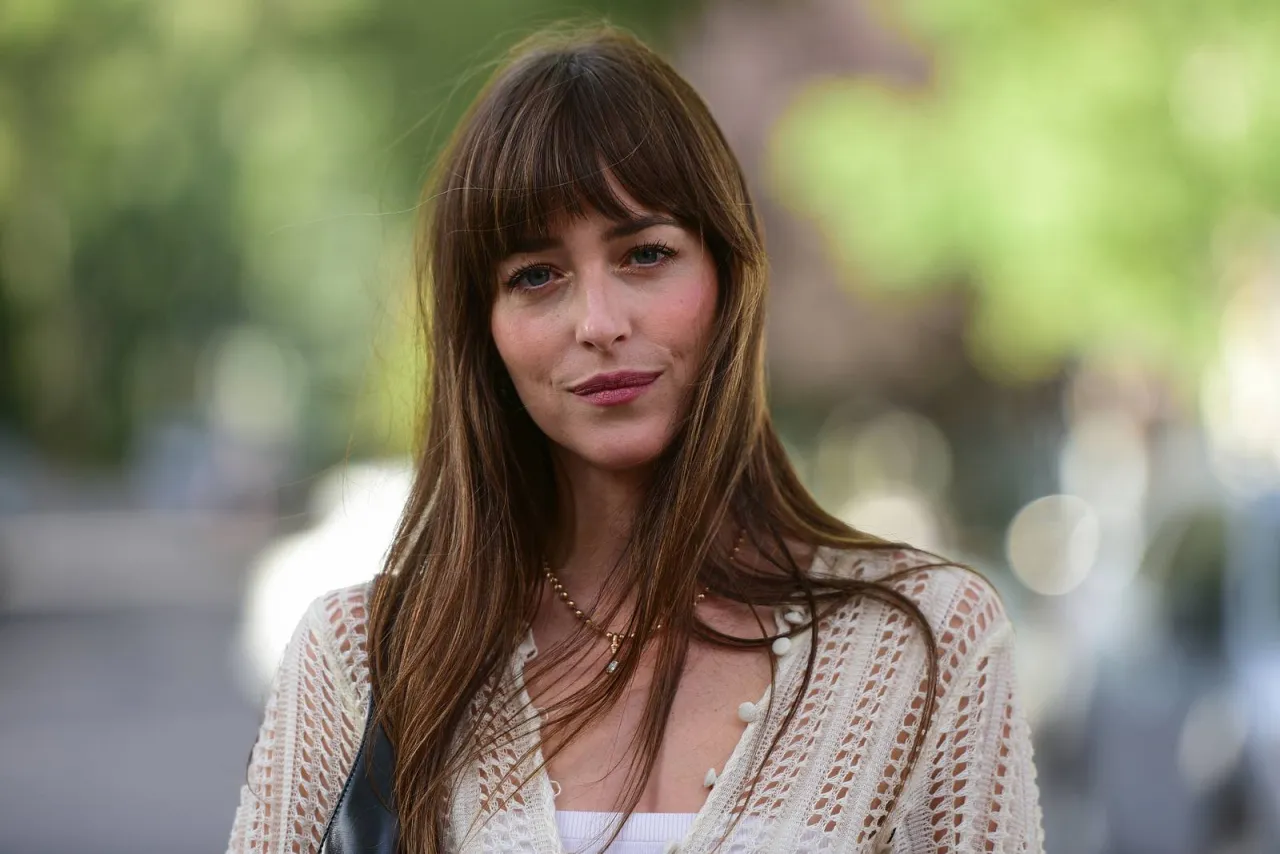 Zdjęcie Der perfekte Stufenschnitt für lange Haare: Mehr Volumen und Schwung