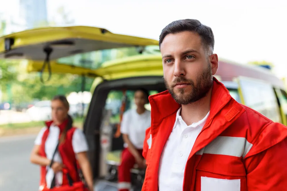 Zdjęcie Jak zostać ratownikiem medycznym bez studiów - sprawdź możliwe opcje