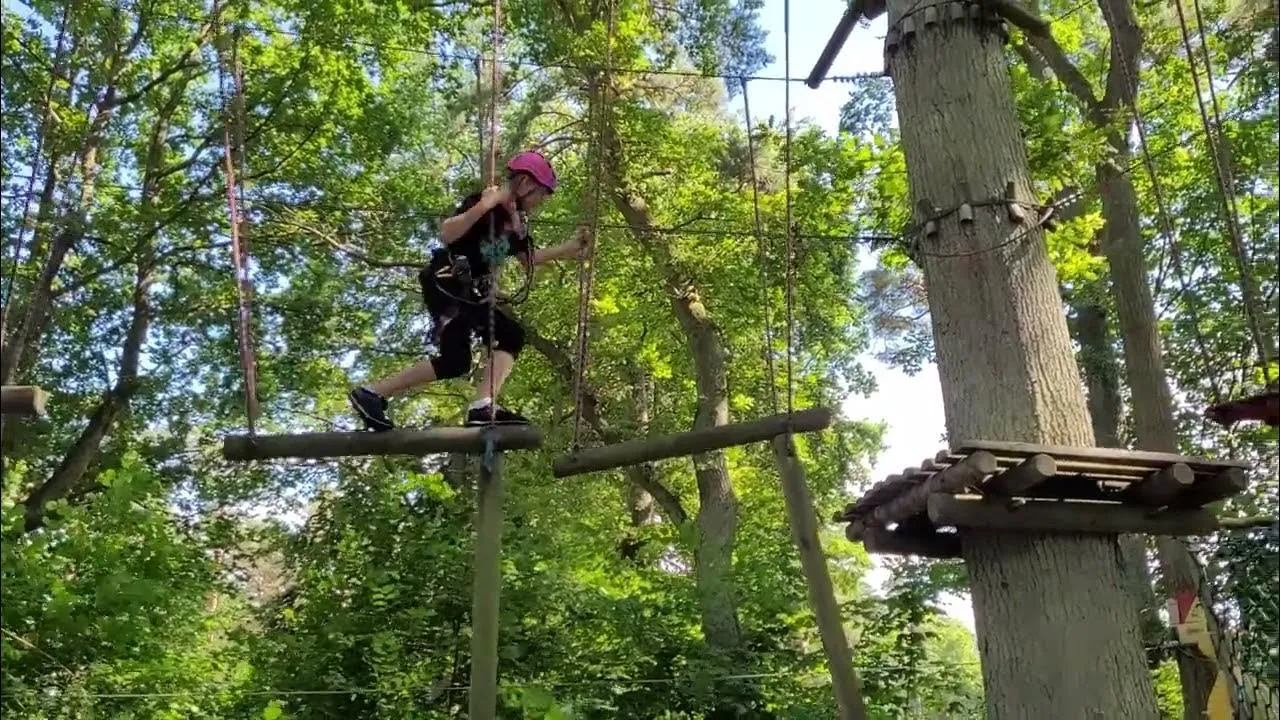 Zdjęcie Najlepszy park linowy w Ustroniu Morskim - atrakcje i trasy dla rodzin