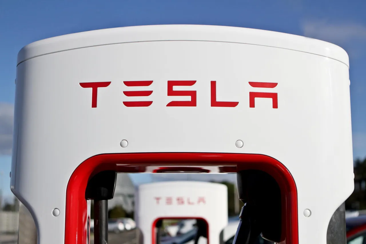 Zdjęcie Ile kosztuje Tesla w Polsce? Ceny, opcje i ukryte koszty