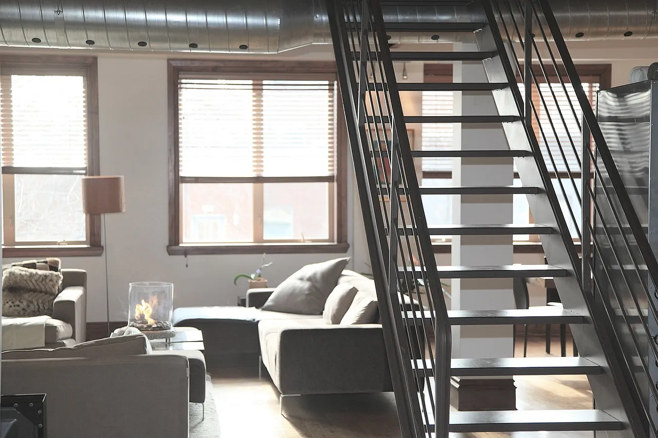 Zdjęcie Jakie panele do stylu loft – wybierz idealne podłogi do wnętrza