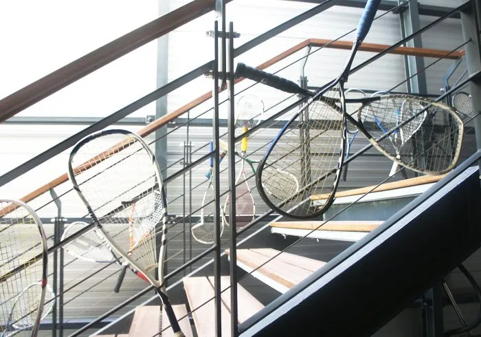 Zdjęcie Squash na politechnice: Jak korzystać z kortów i kursów dla studentów