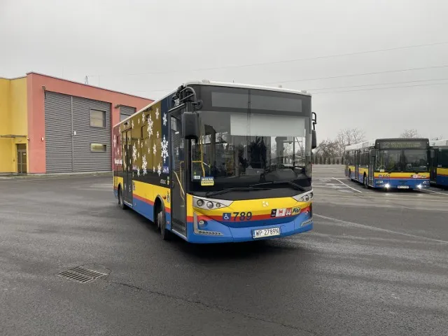 Zdjęcie Płomiński Travel - sprawdź, skąd odjeżdżają autobusy i przystanki