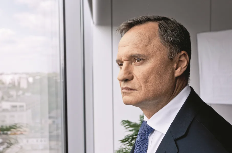 Zdjęcie Ile lat ma Leszek Czarnecki? Zaskakujące fakty o jego życiu