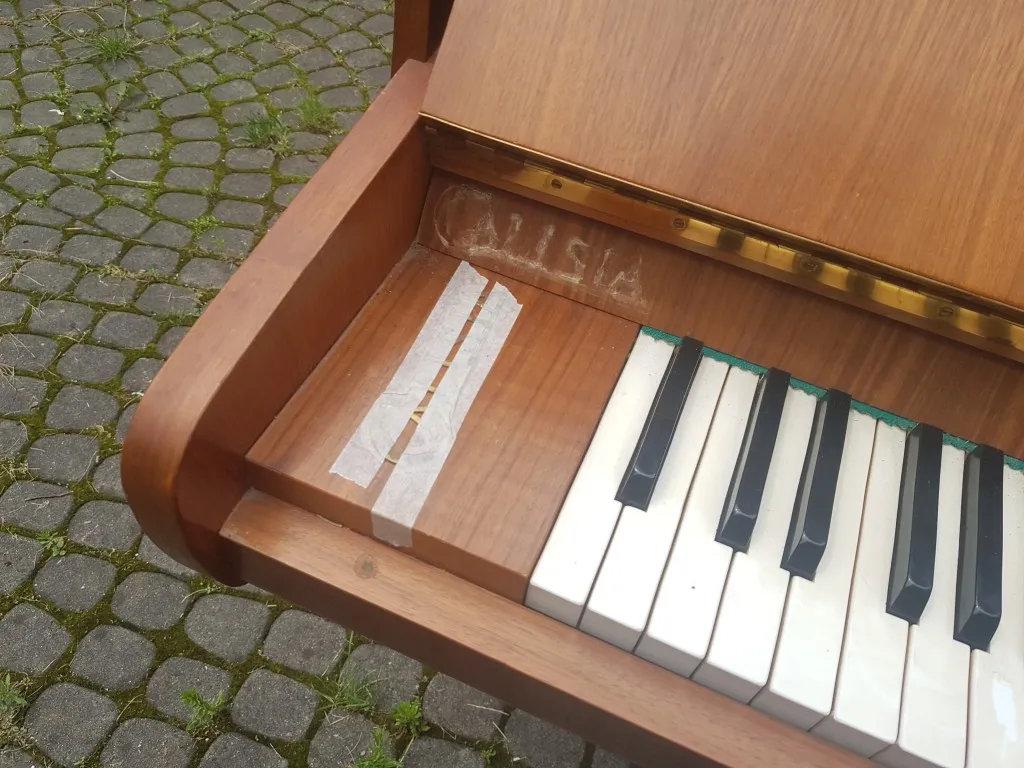 Zdjęcie Jak bezpiecznie i skutecznie rozebrać pianino – krok po kroku bez błędów