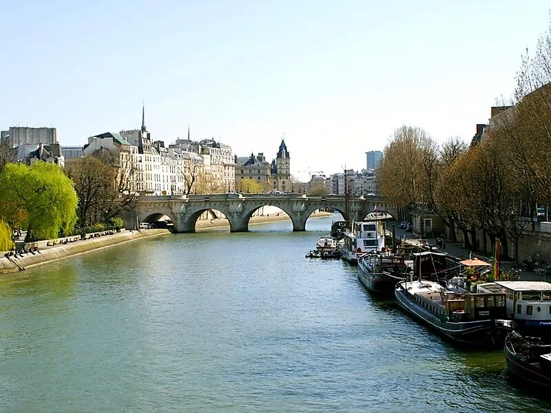 Zdjęcie Sekwana – rzeka nad którą leży Paryż i jej niezwykłe tajemnice