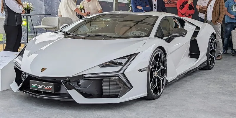 Zdjęcie Ile kosztuje nowe lamborghini? Ceny modeli, które zaskoczą Cię