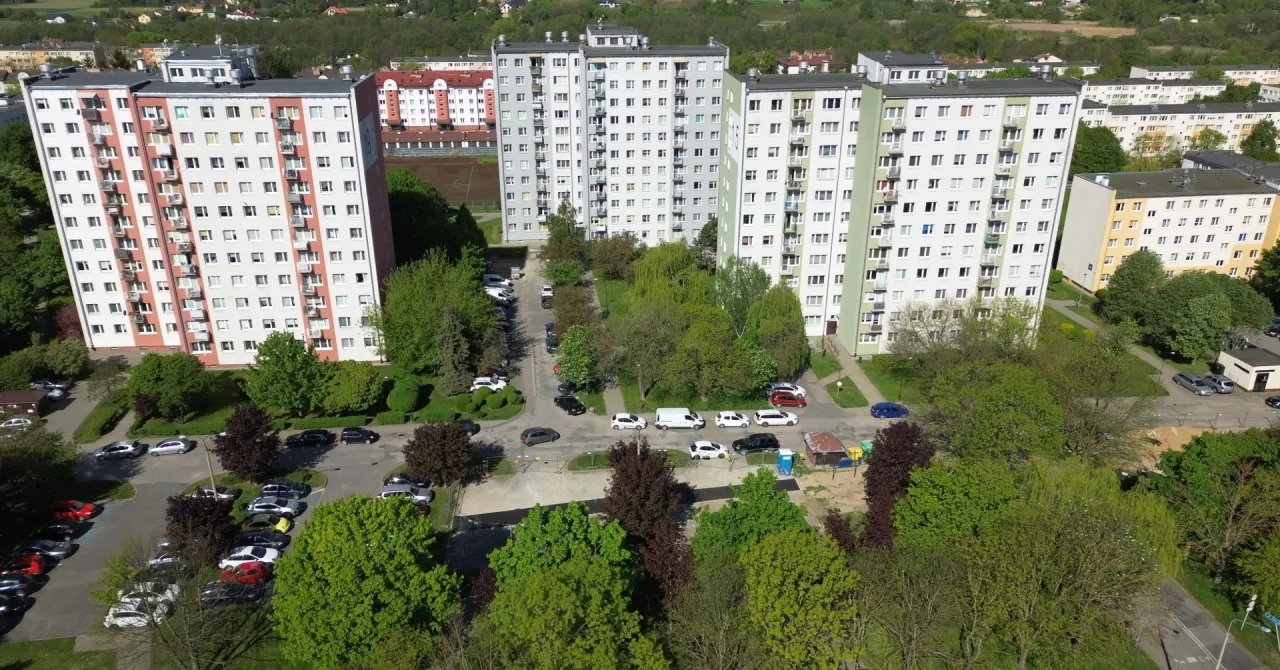 Zdjęcie Ile kosztuje mieszkanie w bloku na wsi? Ceny, które Cię zaskoczą