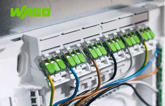 Zdjęcie Jak bezpiecznie łączyć kable elektryczne złączkami WAGO - praktyczne porady
