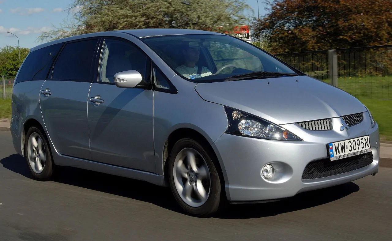 Zdjęcie Mitsubishi Grandis jaki silnik wybrać, aby uniknąć problemów?