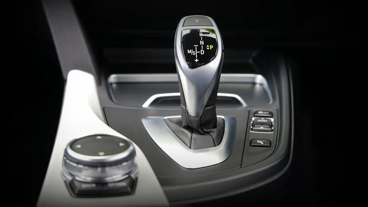 Zdjęcie Co ile wymiana oleju w skrzyni automatycznej Audi dla długowieczności?