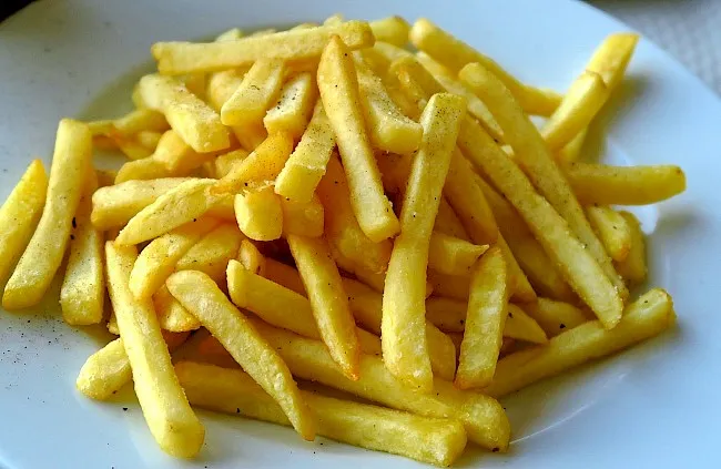Zdjęcie Ile kalorii ma frytki z piekarnika? Zaskakujące fakty o kaloriach