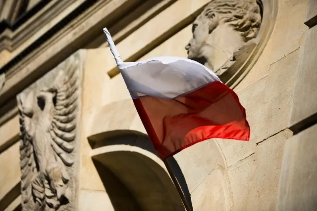 Zdjęcie 11 listopada czy trzeba iść do kościoła? Prawda o tym dniu
