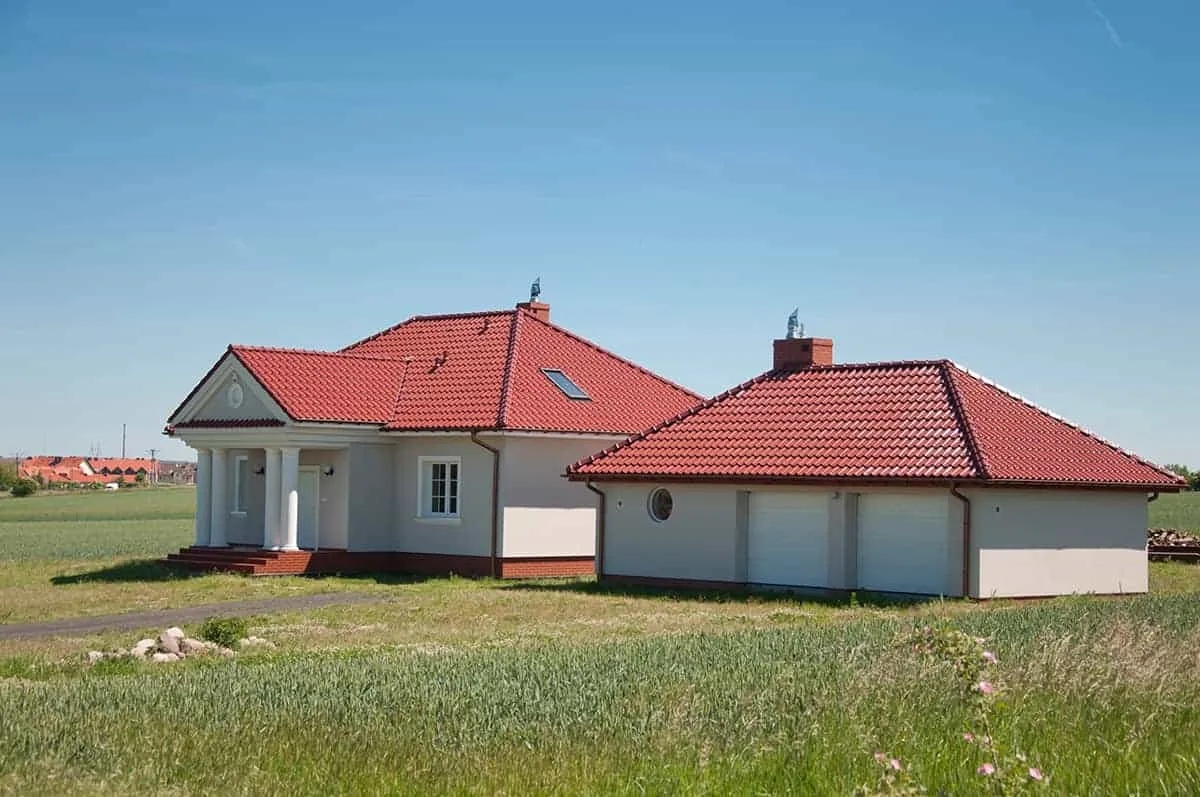 Zdjęcie Dach wielospadowy: zalety, wady i koszty budowy, które musisz znać