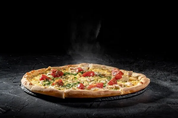 Zdjęcie Ile czasu piec pizzę w piekarniku? Kluczowe wskazówki i porady.