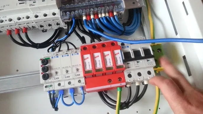 Zdjęcie Jak zrobić rozdzielnię elektryczną bez błędów i z zachowaniem bezpieczeństwa
