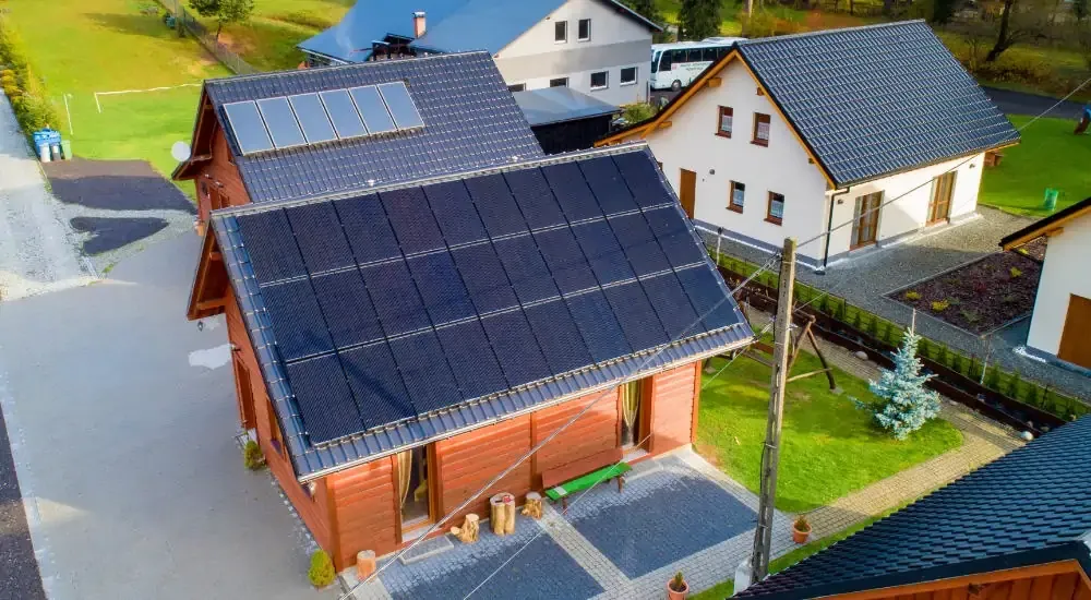 Zdjęcie Przydomowa elektrownia słoneczna opłacalność: czy warto inwestować?