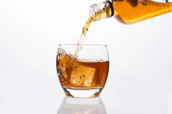 Zdjęcie Czy whisky obniża ciśnienie? Sprawdź, jak działa na zdrowie