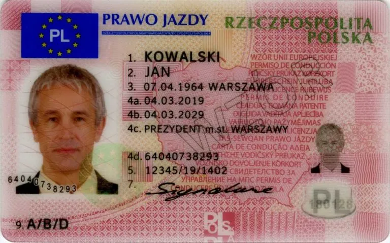 Zdjęcie Czy na koparkę trzeba mieć prawo jazdy? Poznaj zasady obsługi