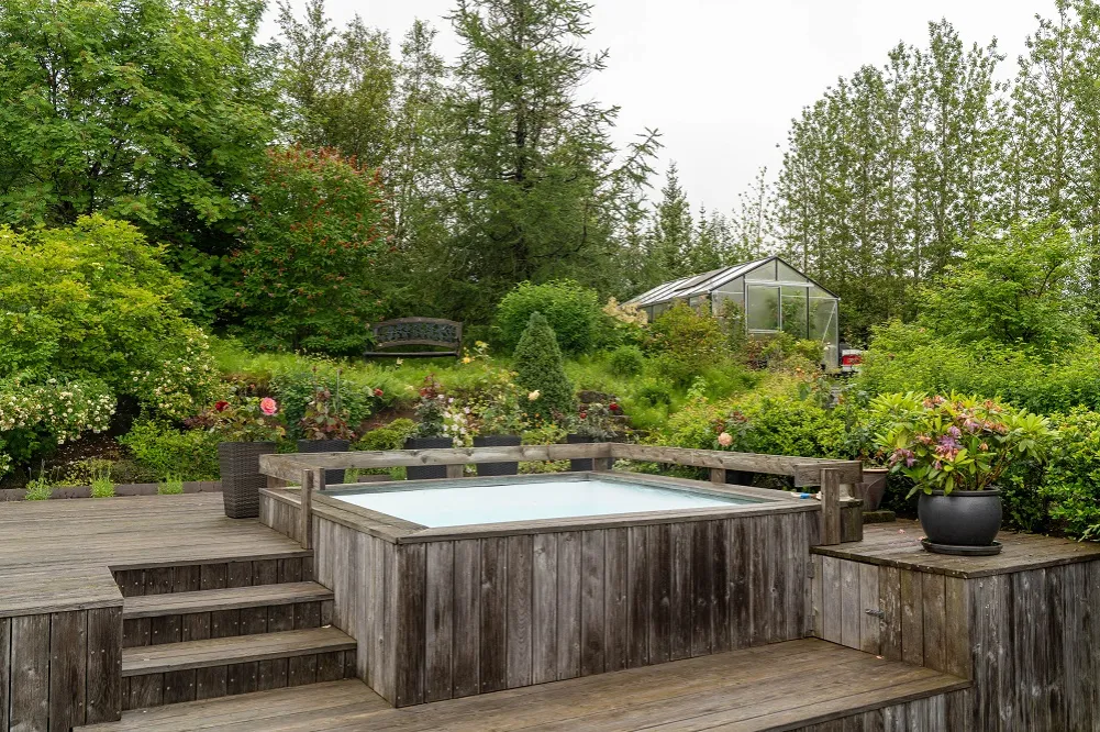 Zdjęcie Spa do ogrodu - jak stworzyć idealną przestrzeń do relaksu na świeżym powietrzu