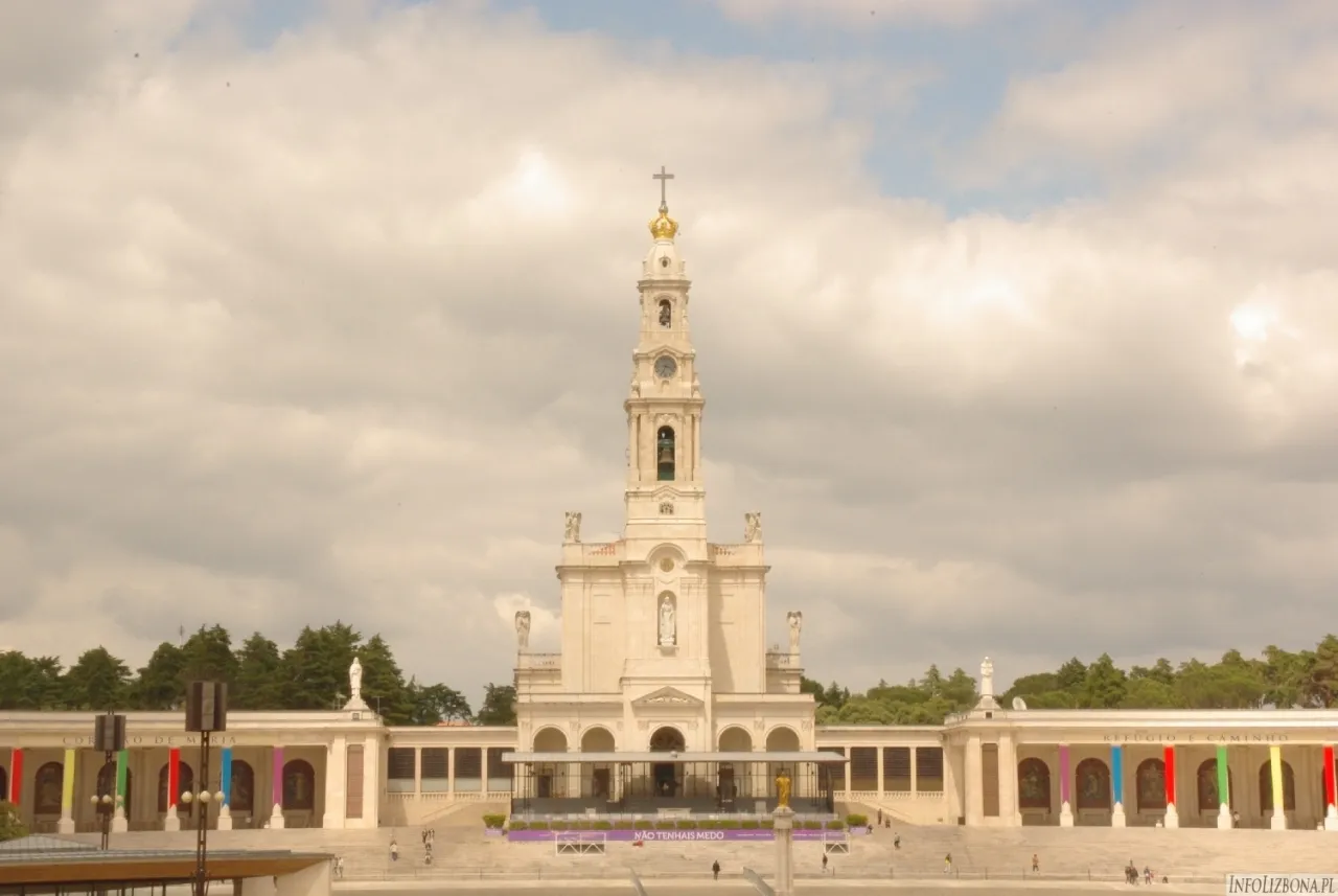 Zdjęcie Fatima sanktuarium: historia objawień, architektura i duchowe znaczenie