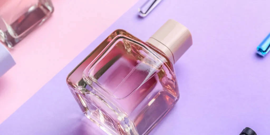 Zdjęcie Tester perfum: czy warto kupić? Kluczowe r&oacute;żnice i ceny