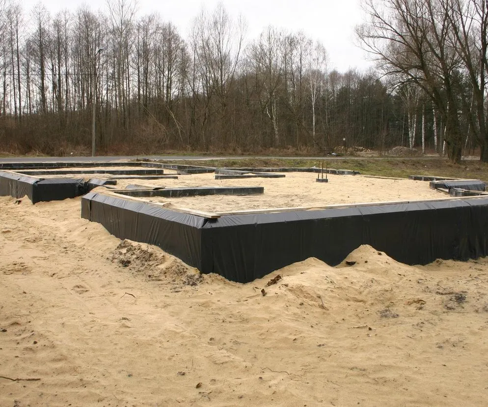Zdjęcie Czym wykończyć fundament domu? Najlepsze materiały i porady