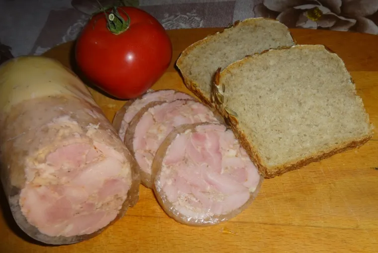 Zdjęcie Kiełbasa drobiowa parzona - smaczne przepisy i wartości odżywcze