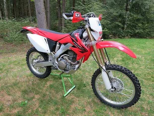 Zdjęcie Enduro 250 jakie motocykle wybrać, aby uniknąć rozczarowania?