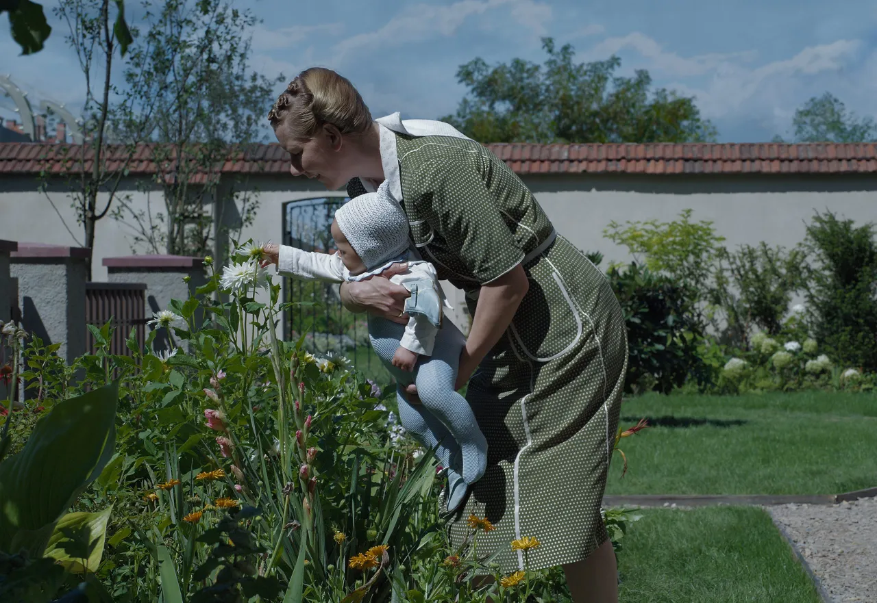 Zdjęcie Strefa interesów - recenzja wstrząsającego filmu o Holokauście