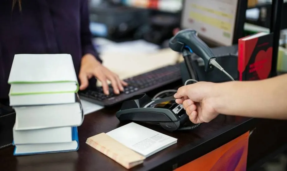 Zdjęcie Sprzedaż książek w lombardzie: Ile zarobisz i gdzie zyskasz więcej?