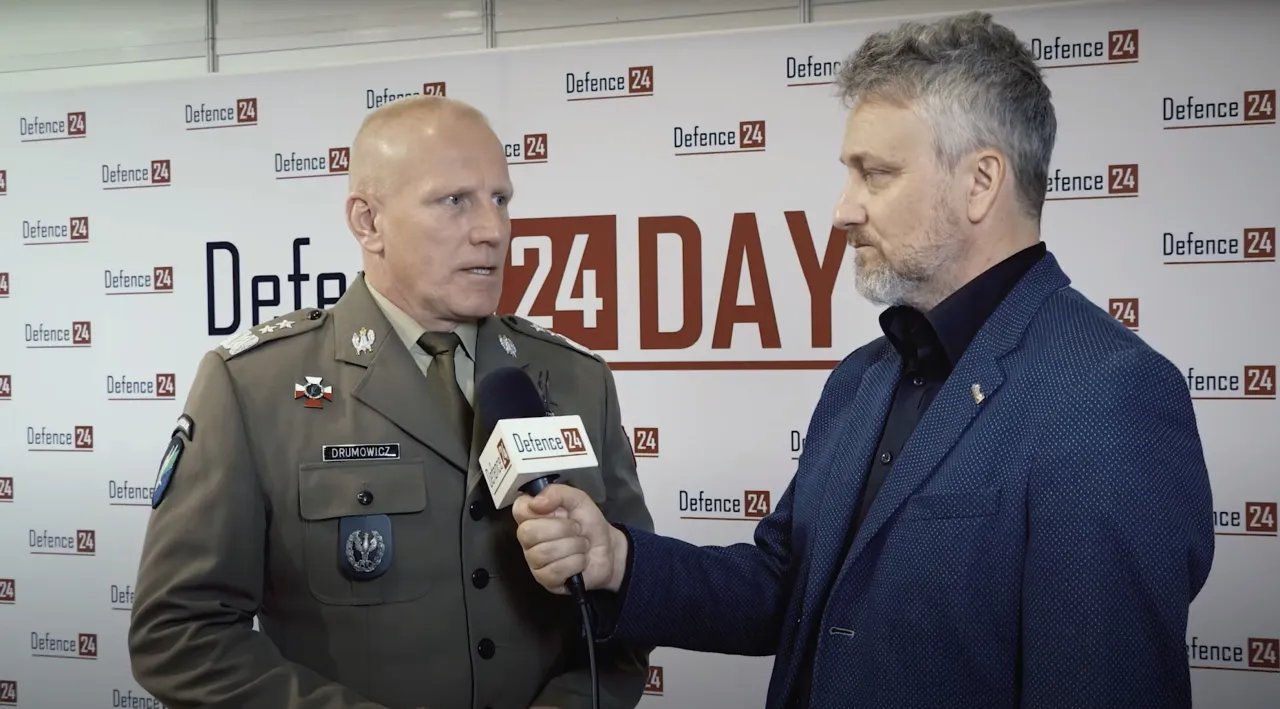 Zdjęcie Generał Drumowicz: Kariera, osiągnięcia i wpływ na siły zbrojne