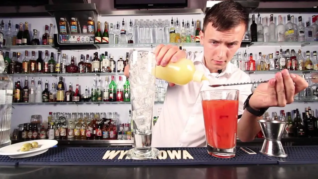 Zdjęcie Lokale, gdzie barmani polecają krwawą mary i margaritę – najlepsze miejsca