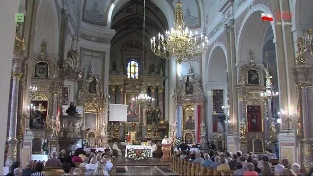 Zdjęcie Sanktuarium Piaseczno: Historia, Uzdrowienia i Pielgrzymki
