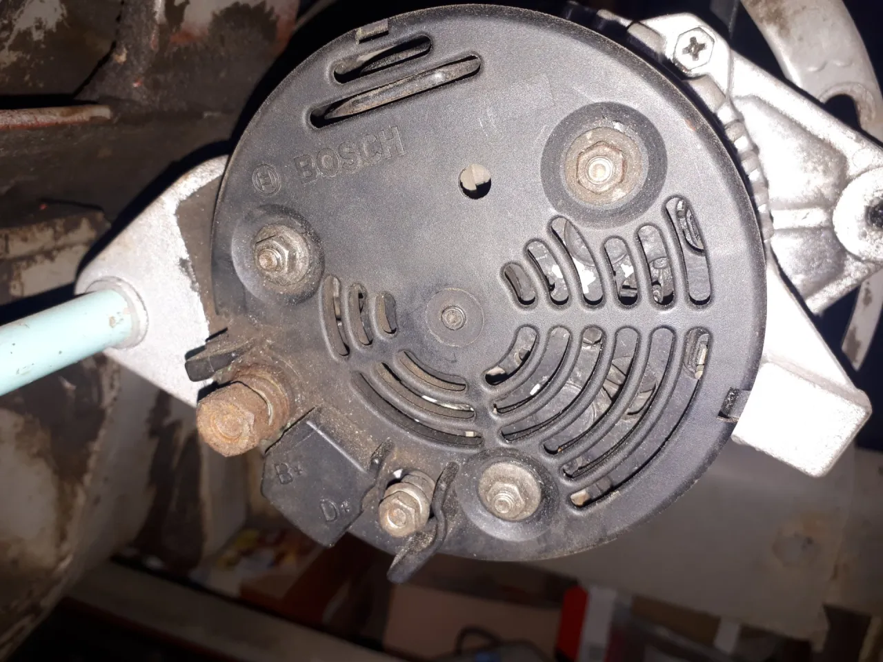 Zdjęcie Jak prawidłowo podłączyć alternator z regulatorem – uniknij błędów i awarii