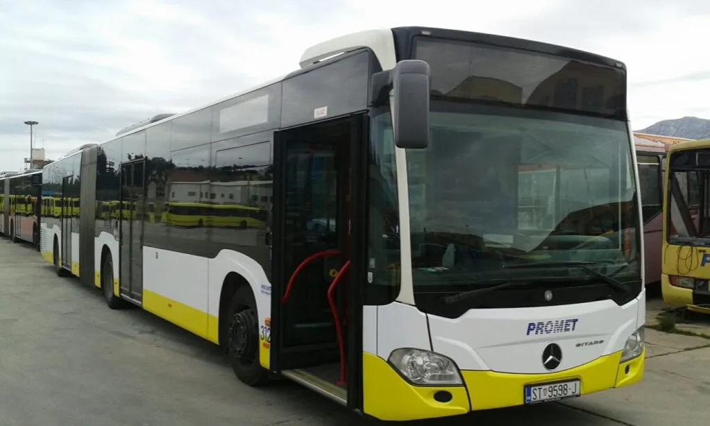 Zdjęcie Ile kosztuje bus do Chorwacji? Sprawdź ceny i ukryte opłaty