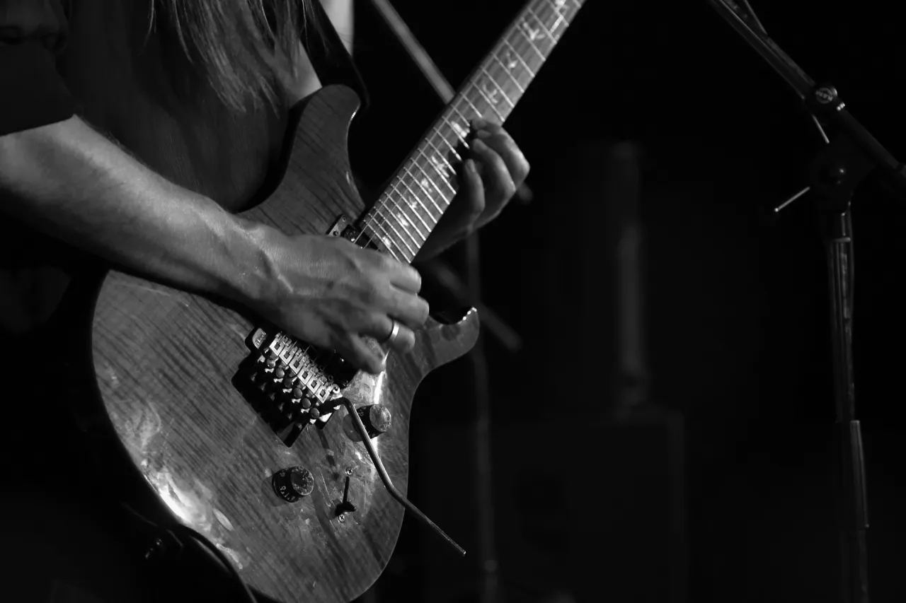Zdjęcie Najlepsi polscy gitarzyści - TOP 10 wirtuozów gitary