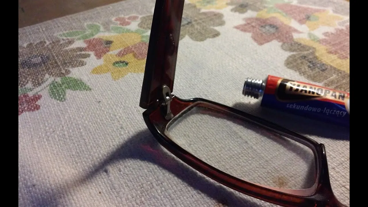 Zdjęcie Czym skleić oprawki okularów, aby naprawić je skutecznie i tanio