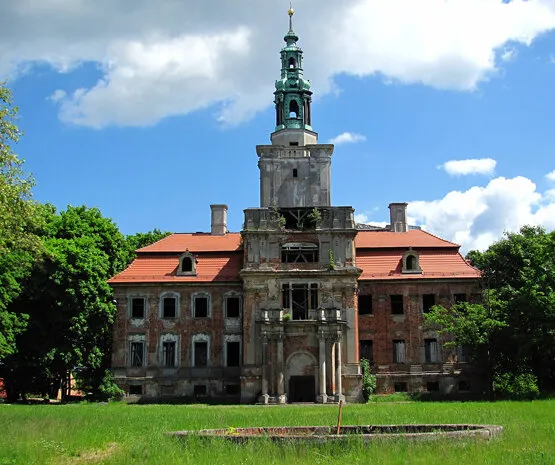 Zdjęcie Pałac w Chocianowie: Historia, architektura i tajemnice zabytku