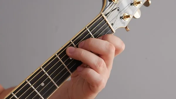Zdjęcie Jak zagrać chwyt gitarowy D - unikaj błędów początkujących gitarzystów
