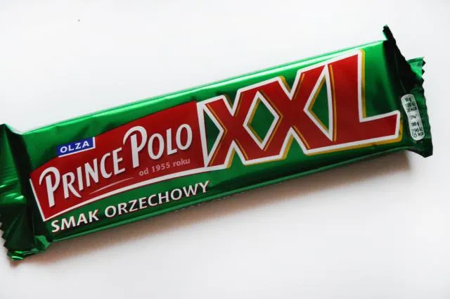 Zdjęcie Ile kalorii ma Prince Polo XXL i jak wpływa na twoją dietę?