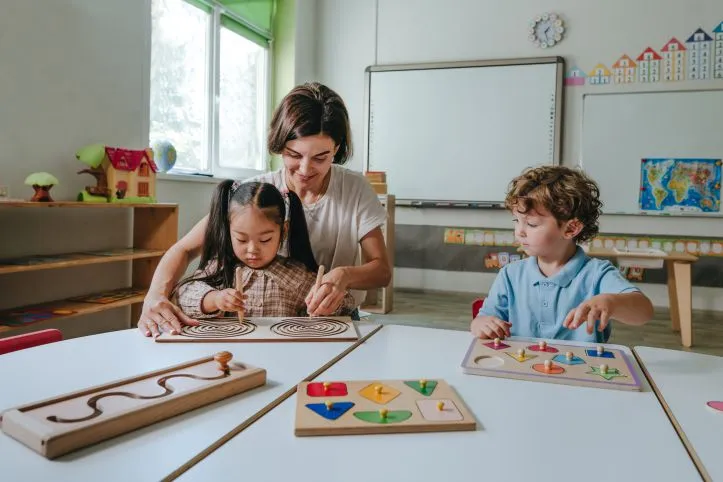 Zdjęcie Zajęcia z pedagogiem – jak pomóc dziecku z trudnościami edukacyjnymi