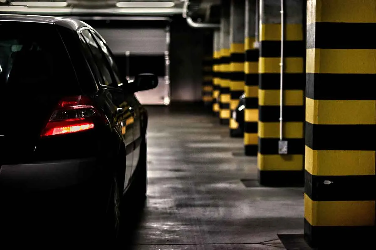 Zdjęcie Ile kosztuje wynajem miejsca parkingowego w Warszawie? Ceny zaskakują