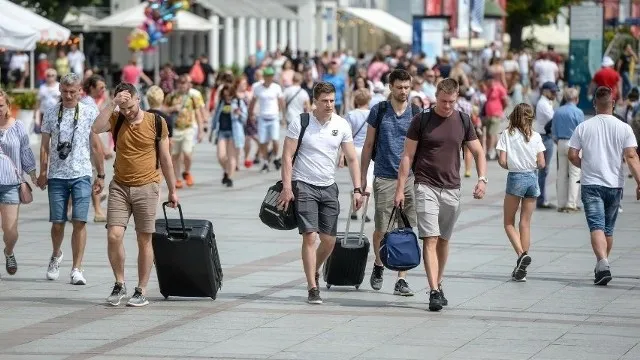 Zdjęcie Jak dojechać pociągiem do Mielna? Sprawdź najlepsze połączenia