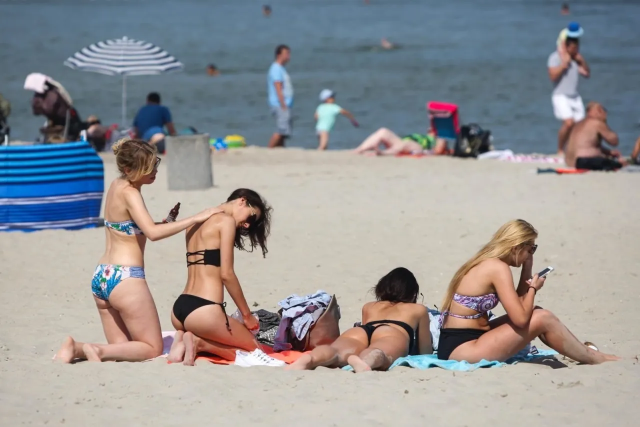 Zdjęcie Jaka jest temperatura wody w Bałtyku? Sprawdź przed wyjazdem na plażę