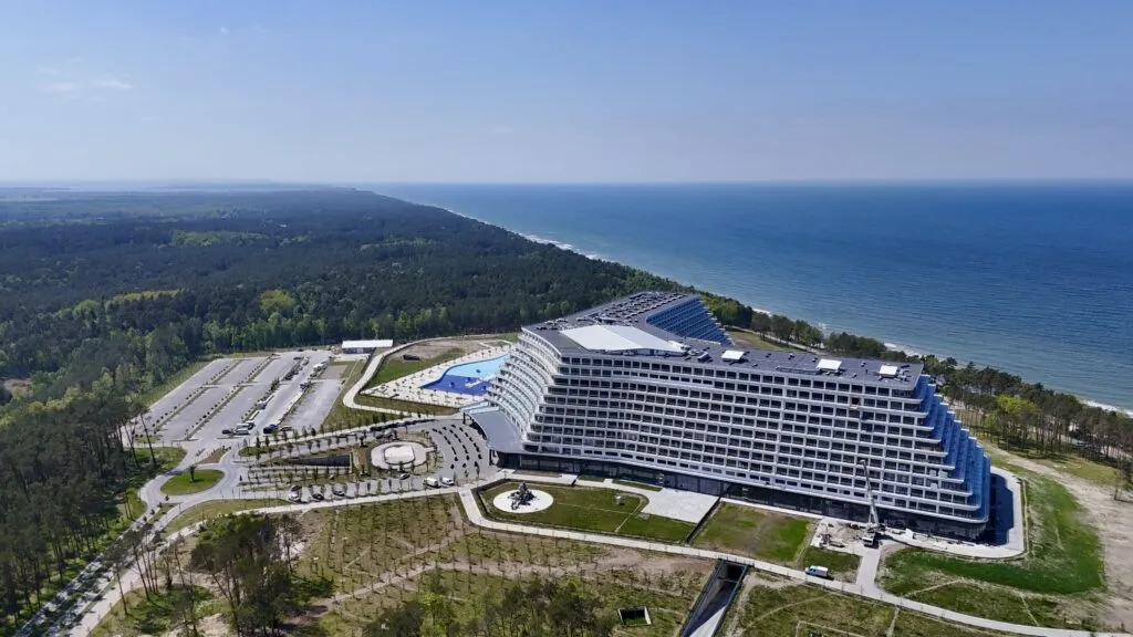 Zdjęcie Kiedy otwarcie hotelu Gołębiewski w Pobierowie? Sprawdź szczegóły!